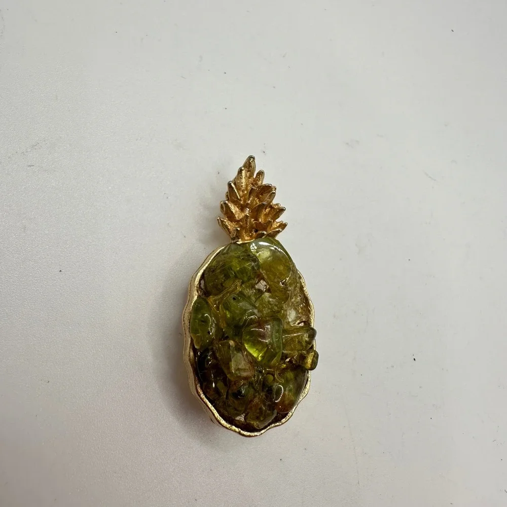 VTG MCM Pineapple Brooch Gold Tone Green Peridot Chip Stone Tropical Fruit Pin